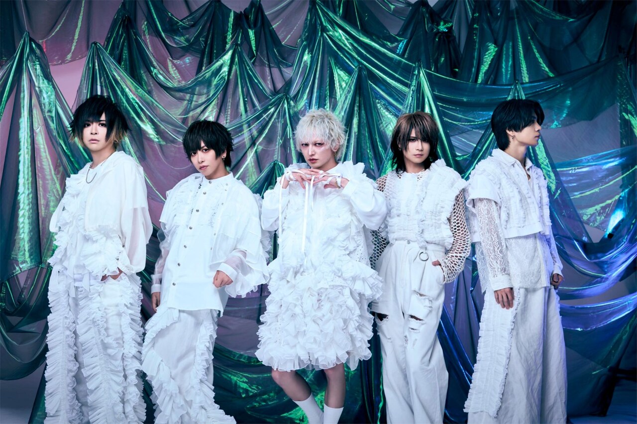 ミュージシャン BugLug BugLug】12名の豪華ゲストを迎えた前代未聞のミュージック・ビデオを