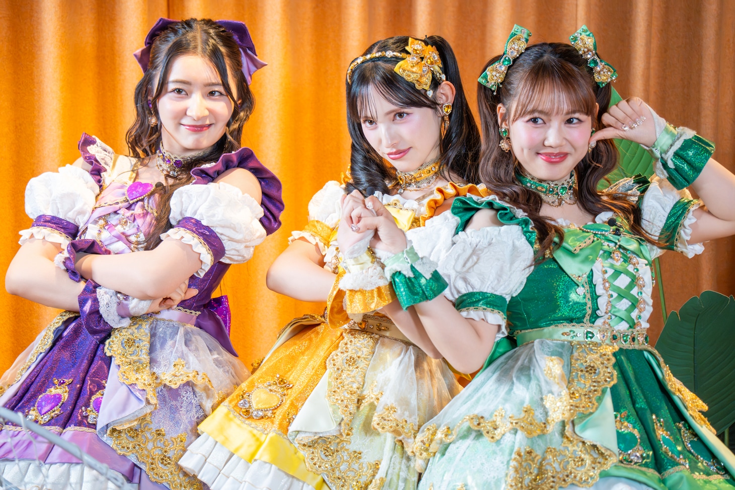 左から杏ジュリア、菅田愛貴、吉川ひより。