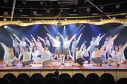 AKB48のパフォーマンスの様子。