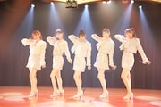 AKB48のパフォーマンスの様子。