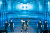 MARK × HAECHAN（撮影：田中聖太郎写真事務所）