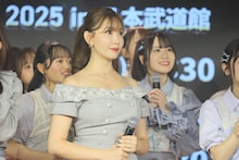 生配信企画「卒業生も現役も大集合！AKB48 20周年記念シングル発売SP」の様子。