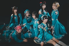 SOMOSOMOがフルアルバムを明日リリース、無料ライブで来場者全員にチェキ券配布