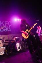 ペルシカリアのライブの様子。（Photo by Emily Inoue）