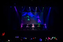 ステージに登場した#ババババンビ。