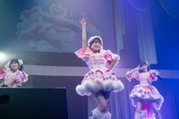 左から近藤沙瑛子、岸みゆ、宇咲。