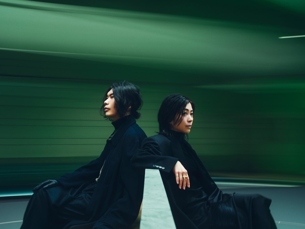 米津玄師と宇多田ヒカル。（Photo by 山田智和）