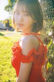 富田鈴花（日向坂46）1st写真集「鈴花サーキット」より。（撮影：峠雄三）©光文社