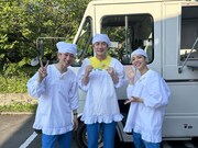 割烹着姿の横山裕（左）、羽鳥慎一（中央）、松島聡（右）。©日本テレビ