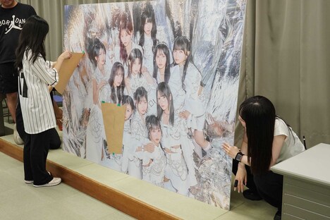 WHITE SCORPIONの新アーティスト写真。©OVERSE/KING RECORDS