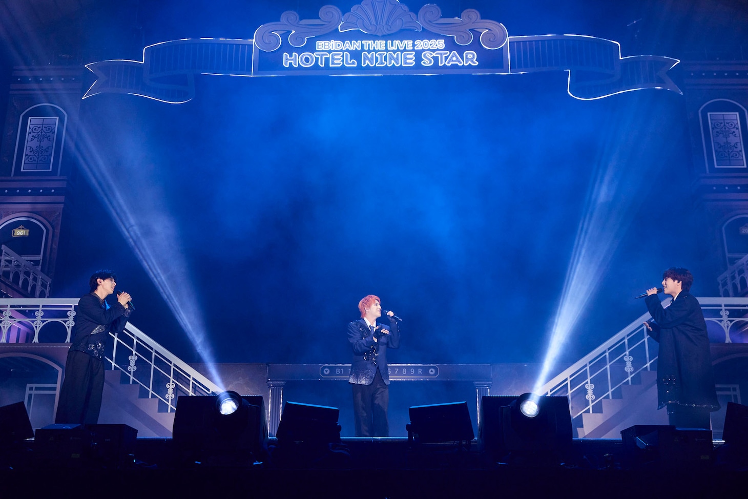 左からEIKU（ONE N' ONLY）、タカシ（超特急）、KEVIN（BUDDiiS）。
