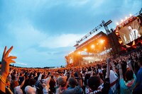 SHISHAMO ©RISING SUN ROCK FESTIVAL（撮影：堤瑛史）