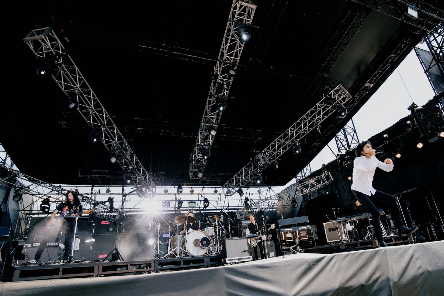 石狩湾を熱狂で包んだ25回目の夜明け、「RISING SUN ROCK FESTIVAL 2025 in EZO」2日間をレポート