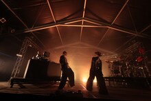勢喜遊 & Yohji Igarashi ©RISING SUN ROCK FESTIVAL（撮影：山下恭子）