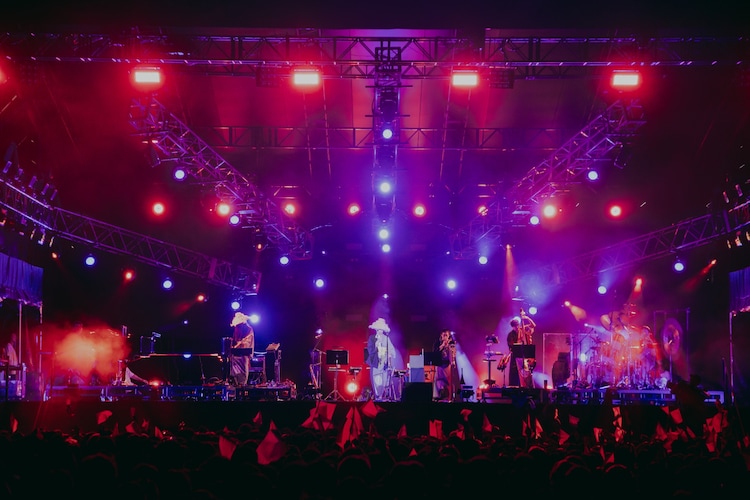 椎名林檎 ©RISING SUN ROCK FESTIVAL(撮影:かわどう) - 石狩湾を熱狂で包んだ25回目の夜明け、「RISING ...