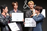 許豊凡の来訪時の様子をうれしそうに振り返る高塚大夢（左端）。