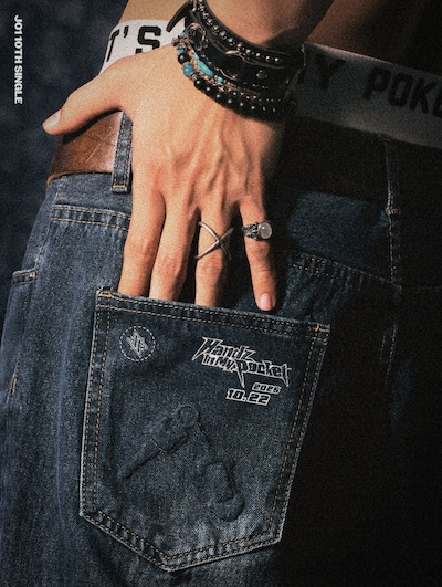 JO1「Handz In My Pocket」イメージポスター ©LAPONE ENTERTAINMENT
