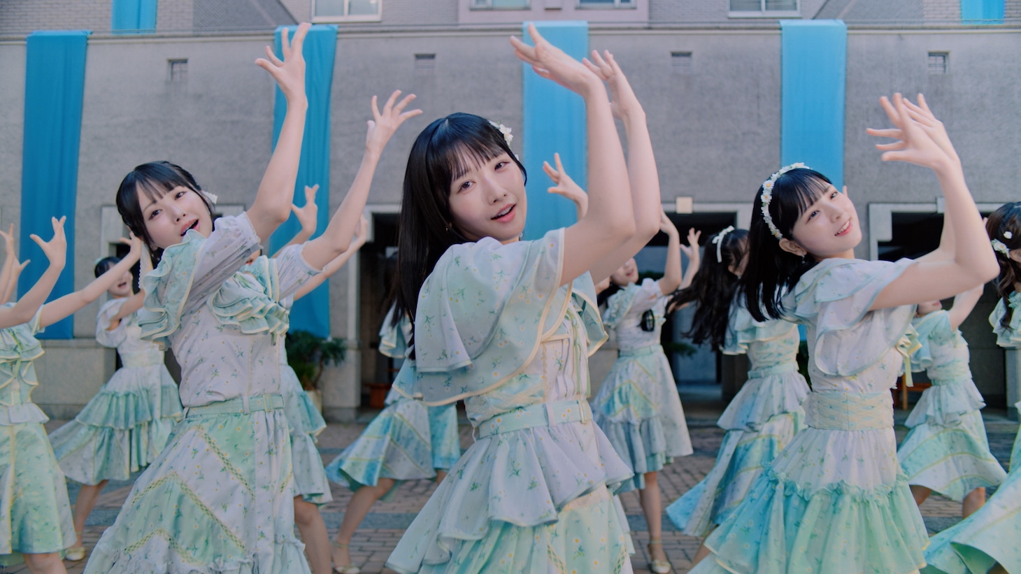 STU48「傷つくことが青春だ」MVより。©STU／KING RECORDS