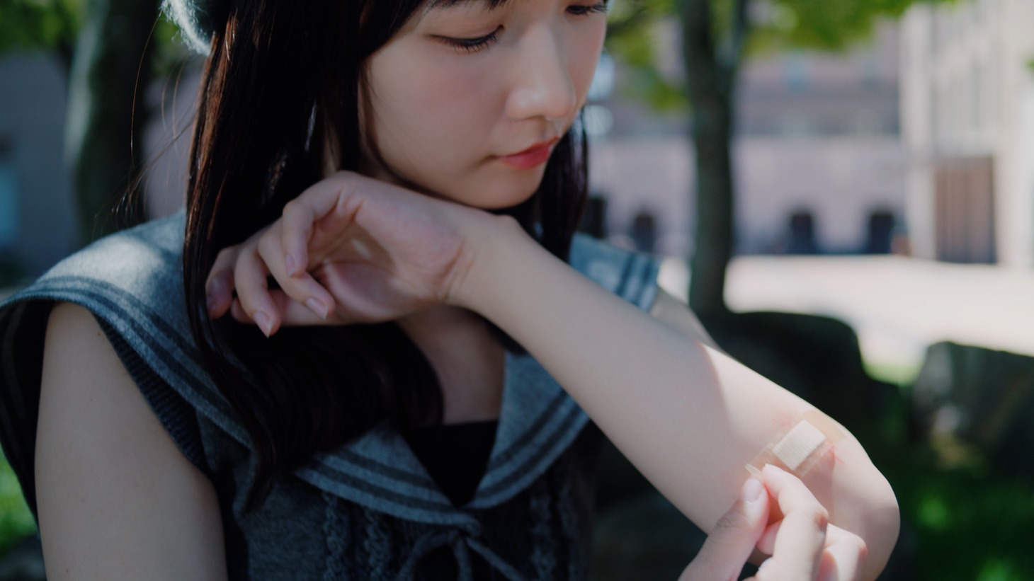 STU48「傷つくことが青春だ」MVより。©STU／KING RECORDS