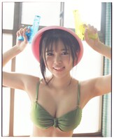 頓知気さきなフォトスタイルブック「また明日！」先行カット第2弾（撮影：松岡一哲）