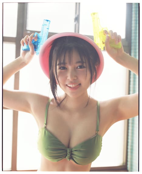 頓知気さきなフォトスタイルブック「また明日！」先行カット第2弾（撮影：松岡一哲）