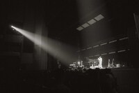 「Bialystocks 二人編成ツアー 2025」の様子。（撮影：小杉歩）