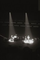 「Bialystocks 二人編成ツアー 2025」の様子。（撮影：小杉歩）