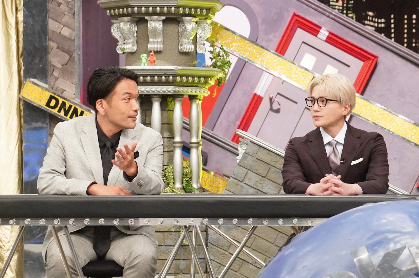 「全力！脱力タイムズ」より。左から、盛山晋太郎（見取り図）、八木勇征（FANTASTICS）。
©フジテレビ