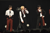 左からTAESAN、SUNGHO、JAEHYUN。