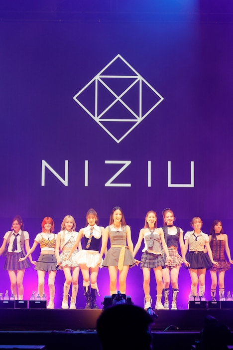 NiziU