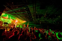 「なかねかなふるさと納税 ～完売したら、なかねが北海道まで行ってみんなのためにとうもろこしを収穫してくるライブ～」の様子。（Photo by "SUGI" Yuya Sugiura）