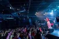 「なかねかなふるさと納税 ～完売したら、なかねが北海道まで行ってみんなのためにとうもろこしを収穫してくるライブ～」の様子。（Photo by "SUGI" Yuya Sugiura）