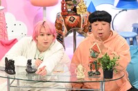 佐久間大介（Snow Man）と日村勇紀（バナナマン）。©日本テレビ