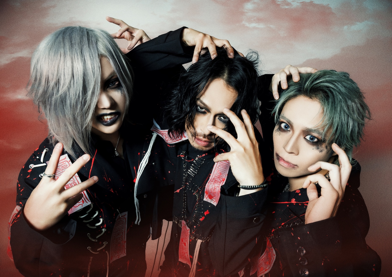 「マザリ一周年単独公演『 呪詛-生演奏- 』」に出演するバンドメンバー。