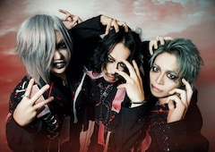 マザリ初バンドセット公演をDEVILOOF・Ray、lynch.明徳、摩天楼オペラ響がバックアップ