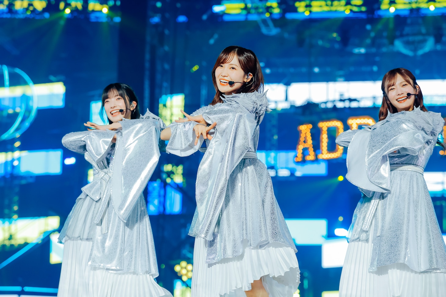 左から大園玲、松田里奈、田村保乃。 ©Seed & Flower LLC