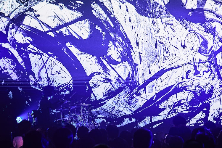 「Nobuaki Kaneko Showcase 2025 "Leave the negatives"」WOMB公演の様子。(Photo by Junji Hirose)