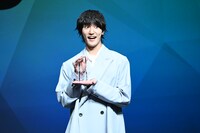 TikTok / YouTubeクリエイターのISSEI。