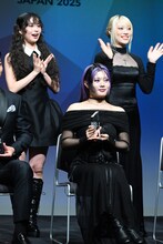 左上から時計回りにHANAのKOHARU、MAHINA、NAOKO。