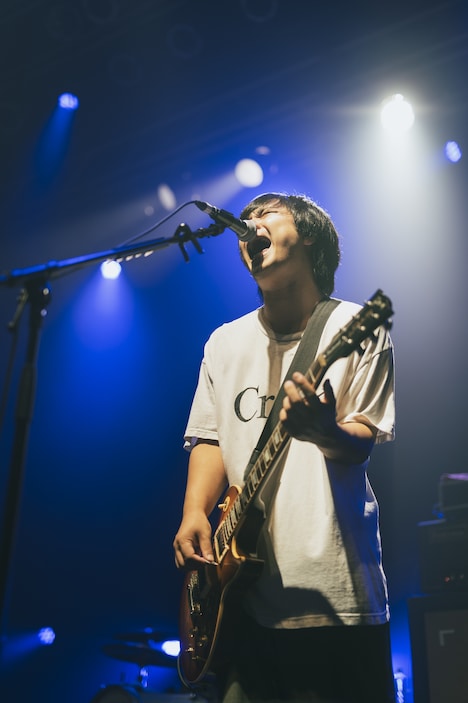 ひだかよしあき（Vo, G / アルステイク）（Photo by MAYUMI）