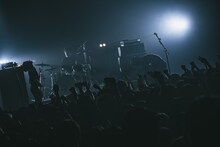 アルステイクのライブの様子。（Photo by MAYUMI）