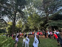 「#宴ラジオ体操部」の様子。