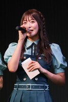 リーダーの新野楓果。©OVERSE/KING RECORDS