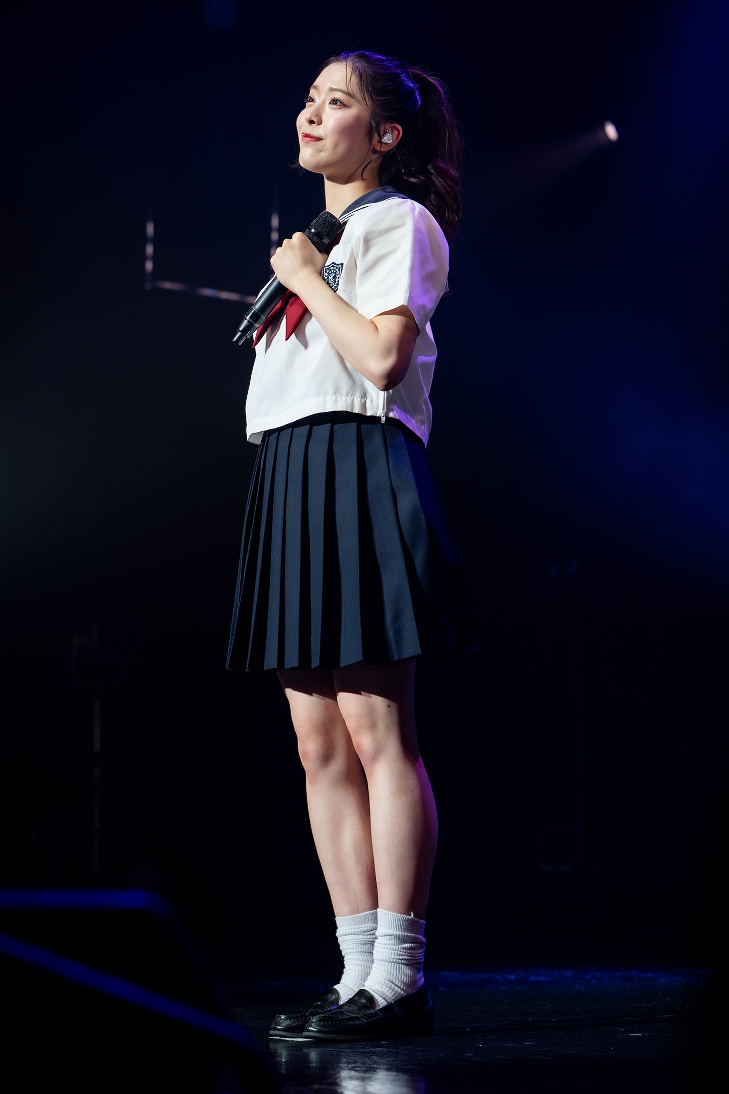 セーラー服に着替えた風見和香。