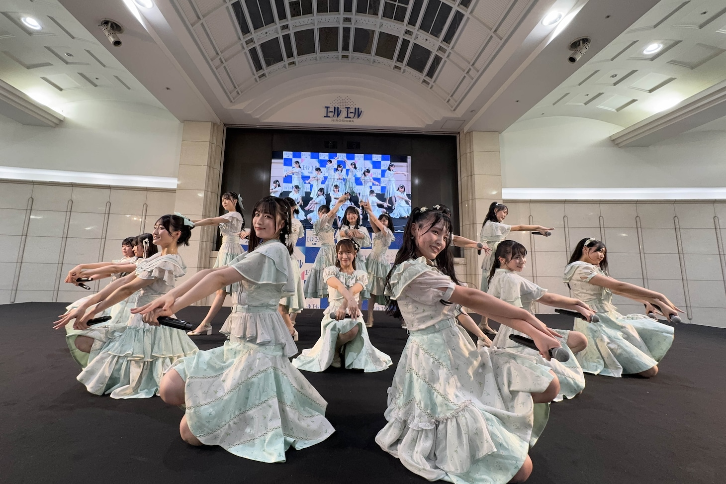 STU48「傷つくことが青春だ」発売日当日イベントの様子。©STU/KING RECORDS