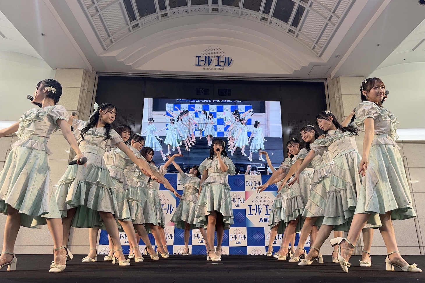 STU48「傷つくことが青春だ」発売日当日イベントの様子。©STU/KING RECORDS