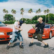 Skaai × KM「Podium」配信ジャケット