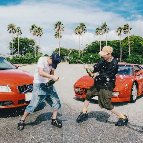 Skaai × KM「Podium」配信ジャケット