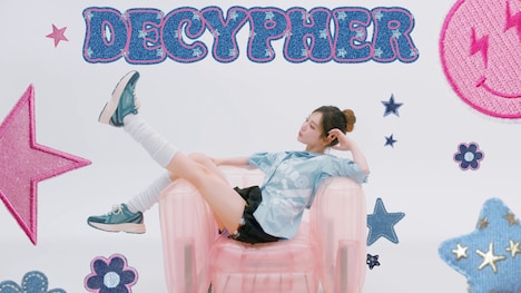 「FILA × ニンニン（aespa）ECHAPPE」ムービーより。