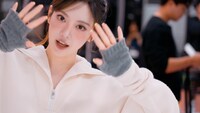 「FILA × ニンニン（aespa）ECHAPPE」メイキングより。